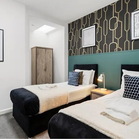 Modern Spacious Three Bedrooms With Private Garden Cardiff Exterior photo